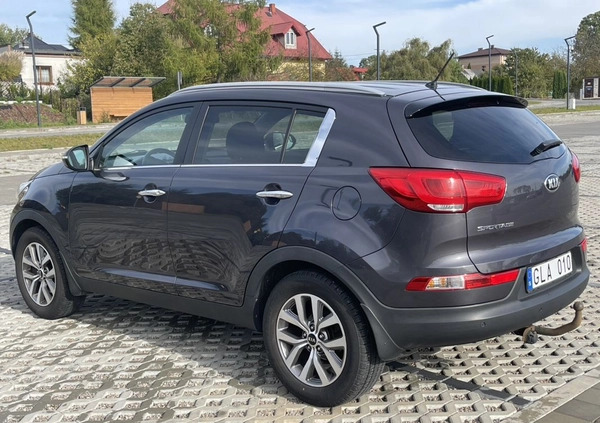 Kia Sportage cena 51500 przebieg: 153000, rok produkcji 2014 z Starachowice małe 596